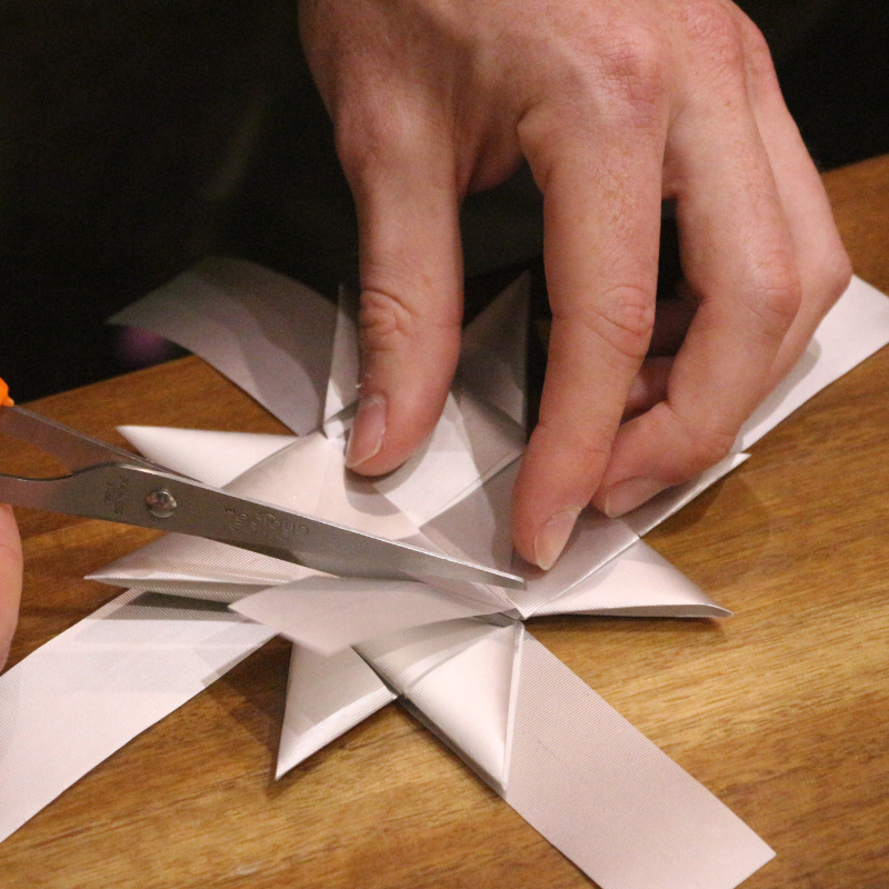 Learn to weave an 8 pointed star